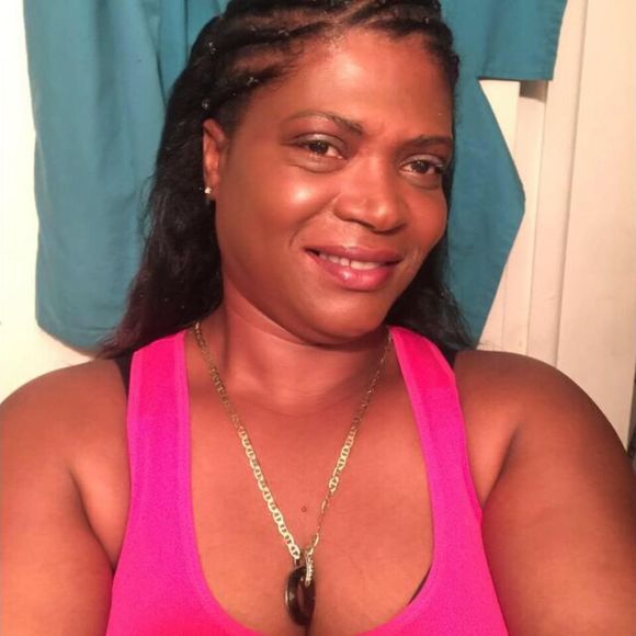 Meet your Posher, Carline - Picture 1 of 1